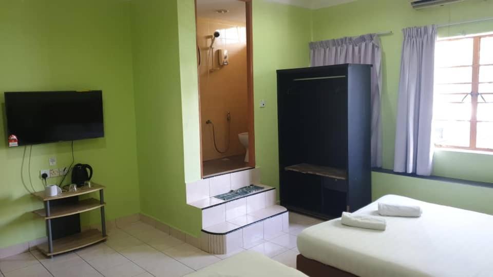 Borneo Gaya Lodge Кота Кинабалу Екстериор снимка