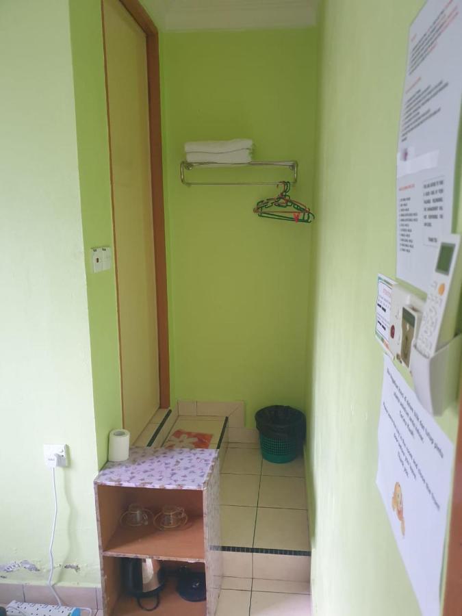 Borneo Gaya Lodge Кота Кинабалу Екстериор снимка