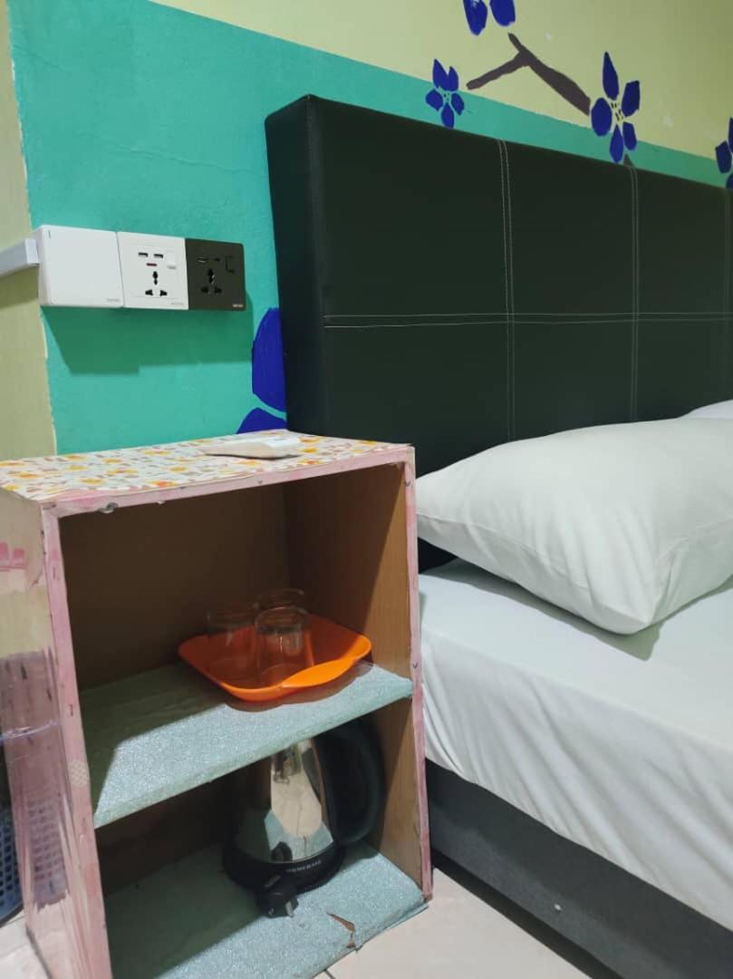 Borneo Gaya Lodge Кота Кинабалу Екстериор снимка