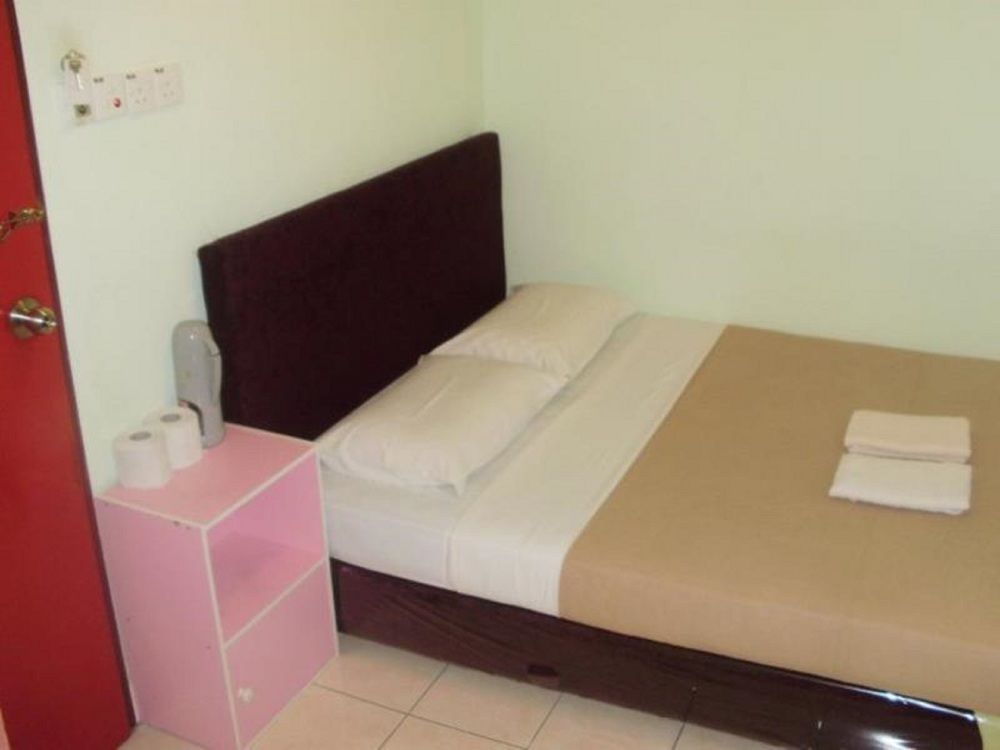 Borneo Gaya Lodge Кота Кинабалу Екстериор снимка