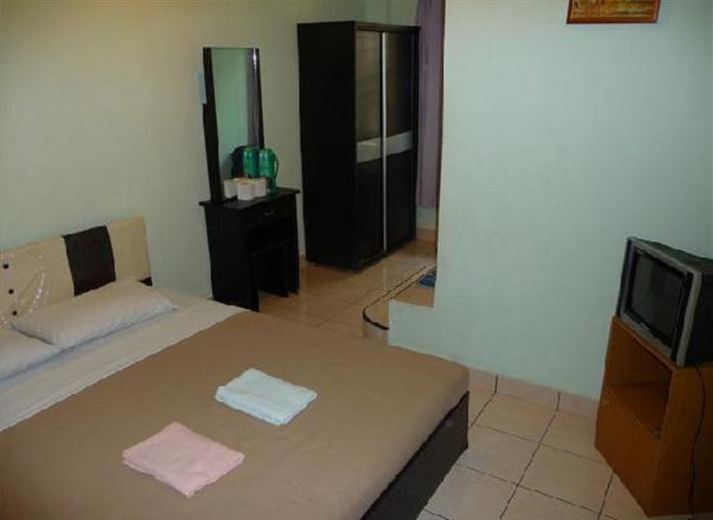 Borneo Gaya Lodge Кота Кинабалу Екстериор снимка